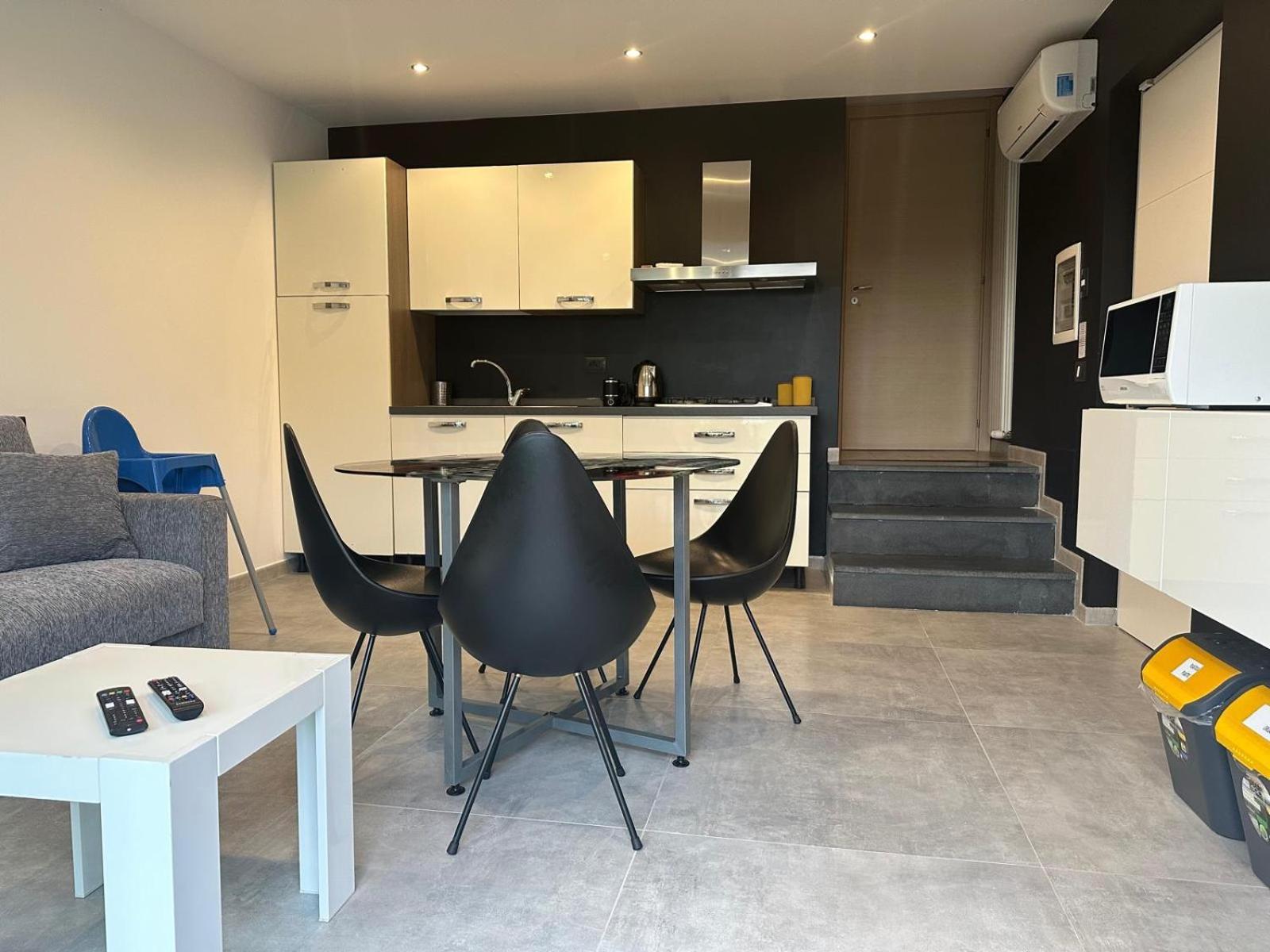 Tremestieri Etneo Ottomood B&B And Apartments الغرفة الصورة