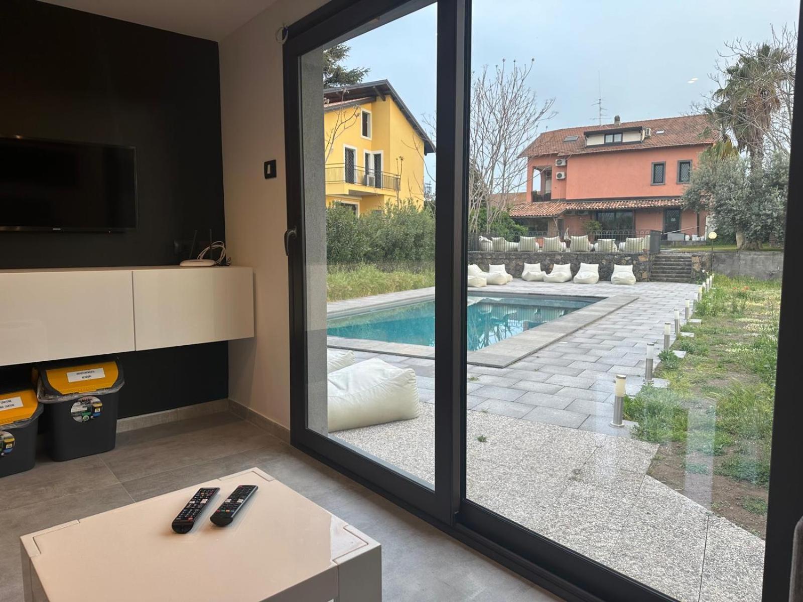 Tremestieri Etneo Ottomood B&B And Apartments الغرفة الصورة